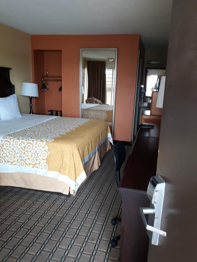 Days Inn By Wyndham Blytheville Buitenkant foto