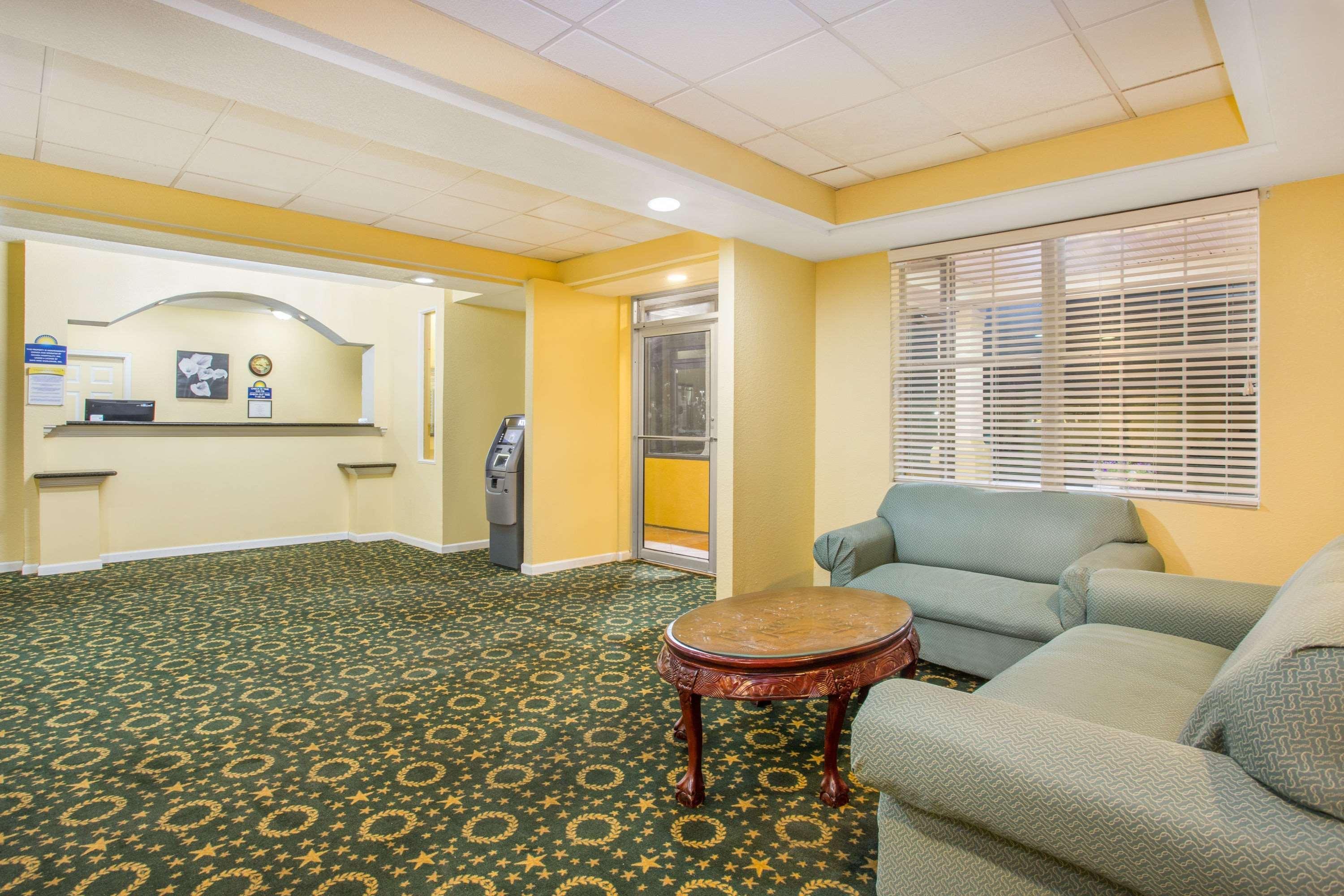 Days Inn By Wyndham Blytheville Buitenkant foto