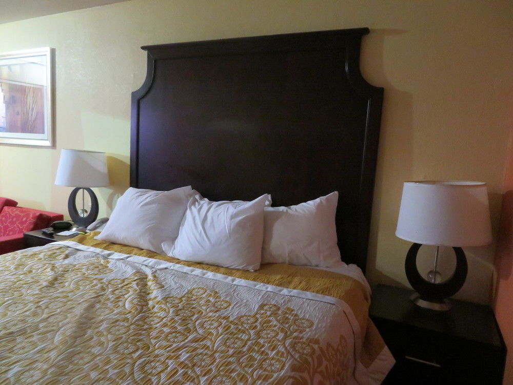 Days Inn By Wyndham Blytheville Buitenkant foto