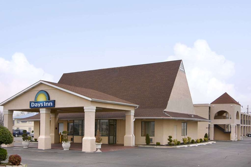 Days Inn By Wyndham Blytheville Buitenkant foto
