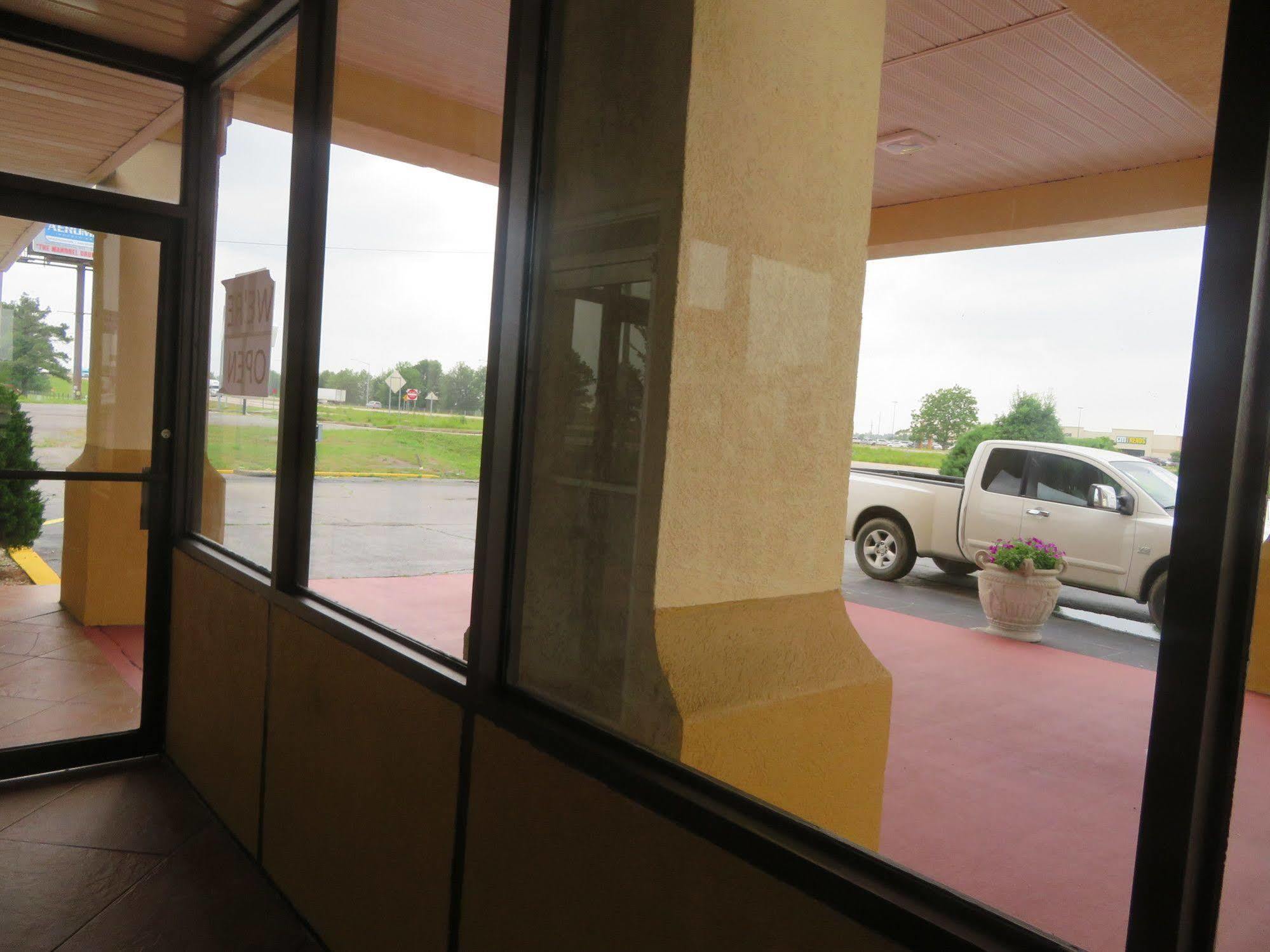 Days Inn By Wyndham Blytheville Buitenkant foto