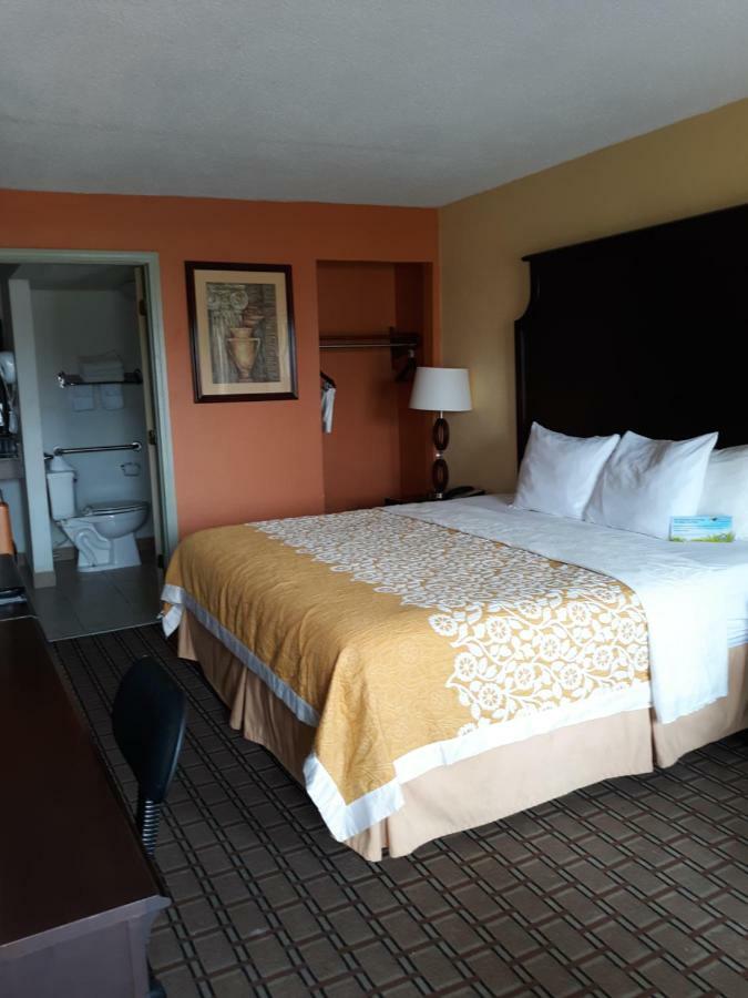 Days Inn By Wyndham Blytheville Buitenkant foto