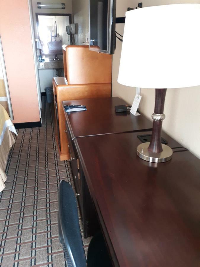 Days Inn By Wyndham Blytheville Buitenkant foto